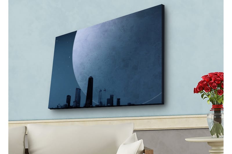 Lerretsbilde med LED-belysning - Storslått måne over en bysilhuett i skumringen - Mørk blå / Grå / Svart - Innredning - Bilder & kunst - Lerretsbilder