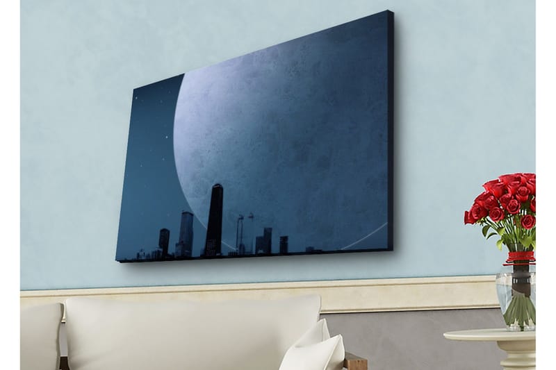 Lerretsbilde med LED-belysning - Storslått måne over en bysilhuett i skumringen - Mørk blå / Grå / Svart - Innredning - Bilder & kunst - Lerretsbilder