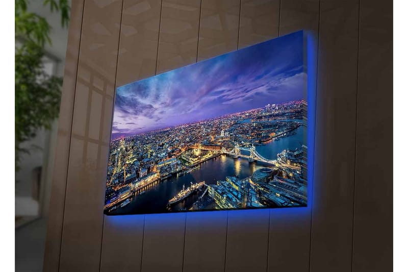 Lerretsbilde med LED-belysning - Storslått utsikt over en by i skumringen med elver og broer - Mørk blå / Lilla / Gyllen - Innredning - Bilder & kunst - Lerretsbilder