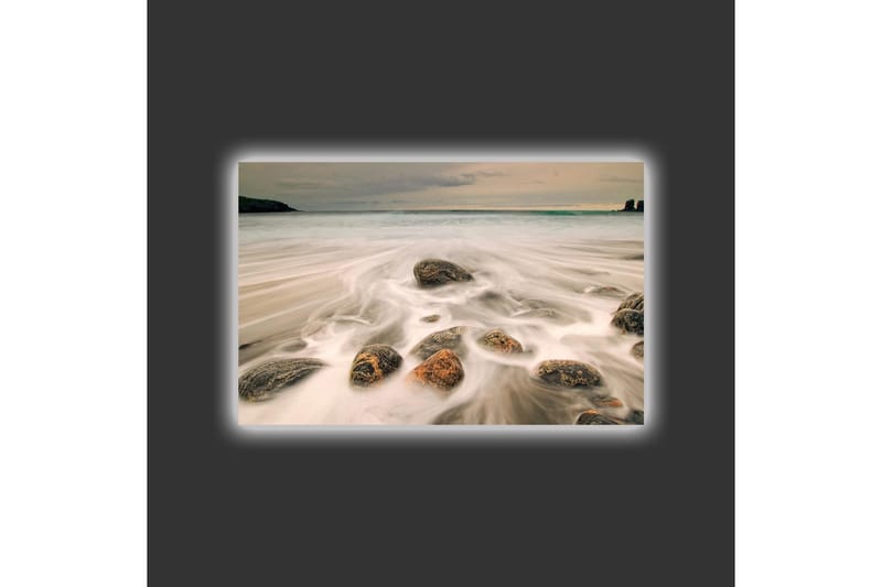 Lerretsbilde med LED-belysning - Strandscene med myke bølger som omslutter steiner - Grå / Beige / Svart - Innredning - Bilder & kunst - Lerretsbilder