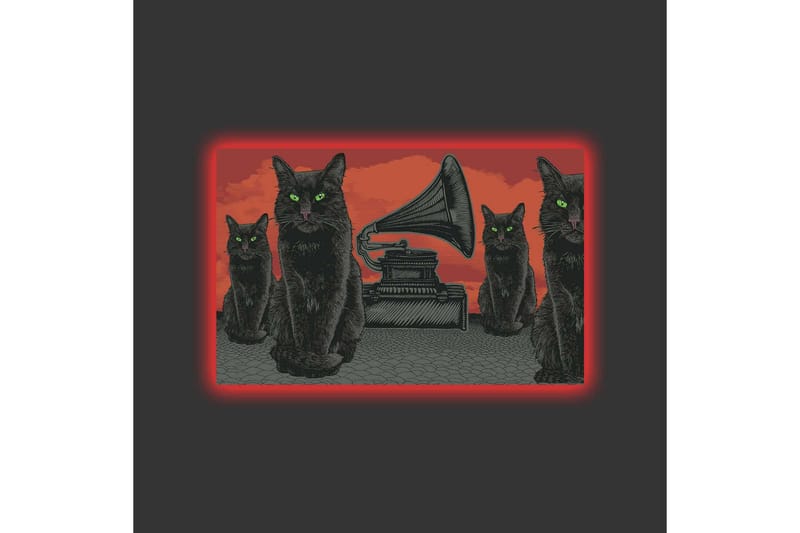 Lerretsbilde med LED-belysning - Svart katt med grønne øyne foran en grammofon på rød bakgrunn - Svart / Rød / Grønn - Innredning - Bilder & kunst - Lerretsbilder