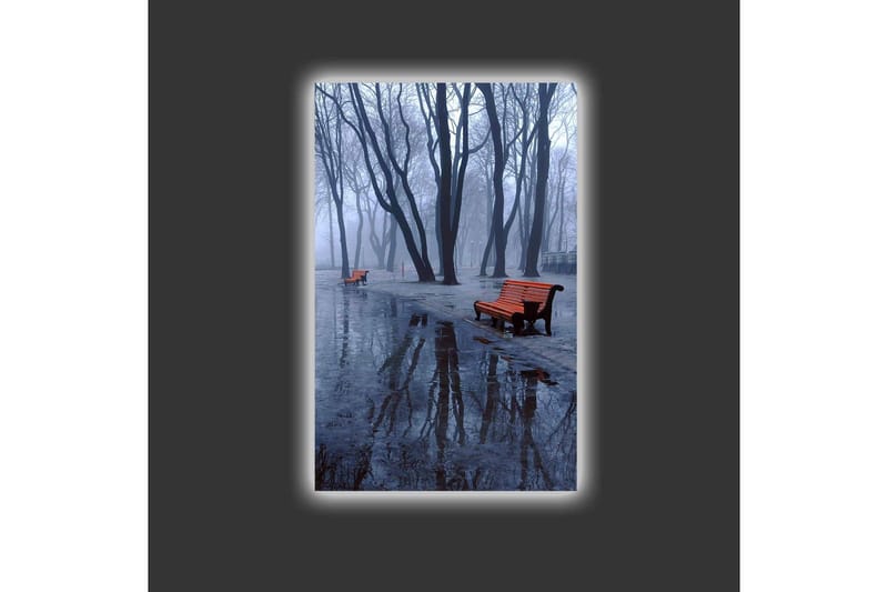 Lerretsbilde med LED-belysning - Tåke over en park med benker og refleksjoner i sølepytter - Mørk blå / Grå / Oransje - Innredning - Bilder & kunst - Lerretsbilder