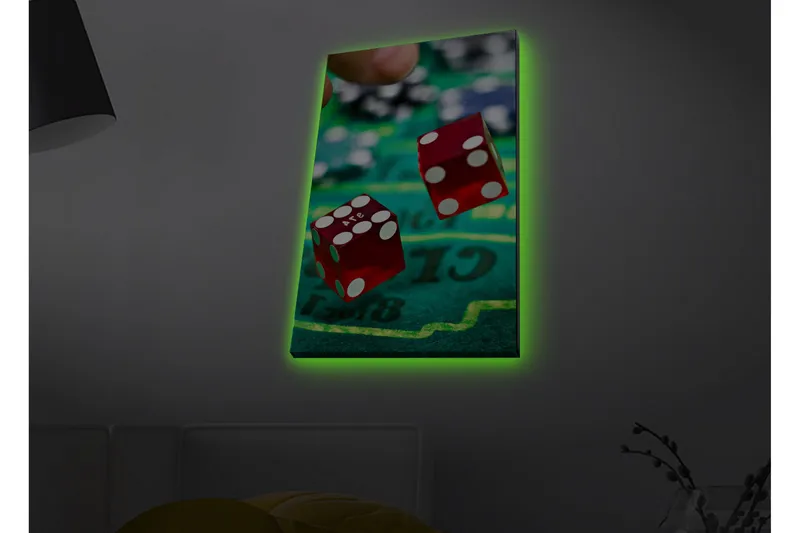 Lerretsbilde med LED-belysning - Terninger kastes på en grønn spillebane, Rød / Grønn / Svart