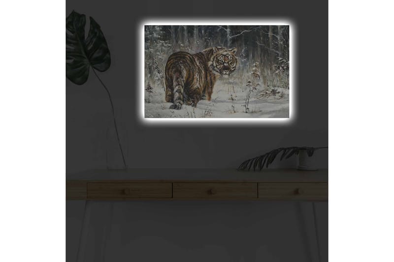 Lerretsbilde med LED-belysning - Tiger i snødekt skogsmiljø - Oransje / Hvit / Grå - Innredning - Bilder & kunst - Lerretsbilder