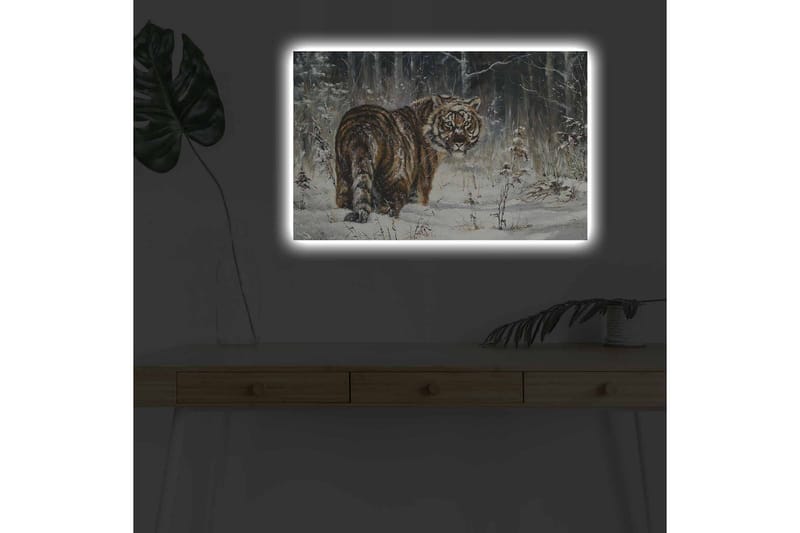 Lerretsbilde med LED-belysning - Tiger i snødekt skogsmiljø - Oransje / Hvit / Grå - Innredning - Bilder & kunst - Lerretsbilder
