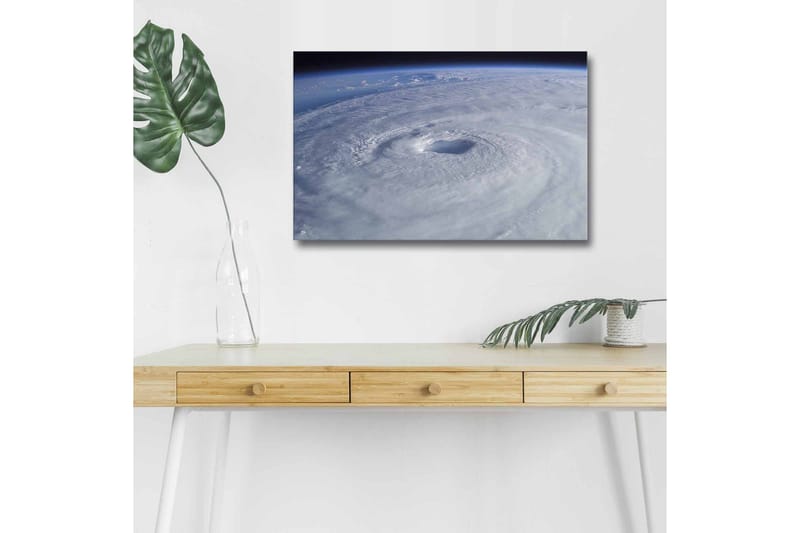 Lerretsbilde med LED-belysning - Virvlende skyer i en tropisk syklon - Hvit / Blå / Grå - Innredning - Bilder & kunst - Lerretsbilder