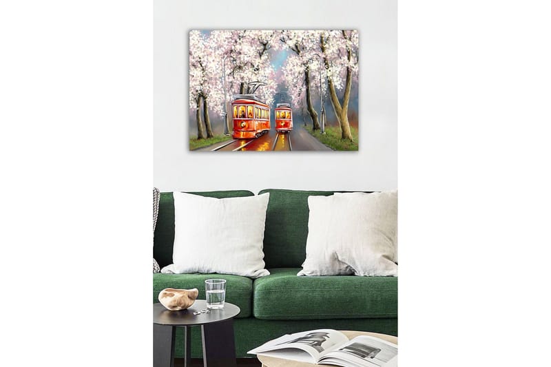 Lerretsbilde - Røde trikker under blomstrende kirsebærtrær - Rød / Rosa / Grønn - Innredning - Bilder & kunst - Lerretsbilder