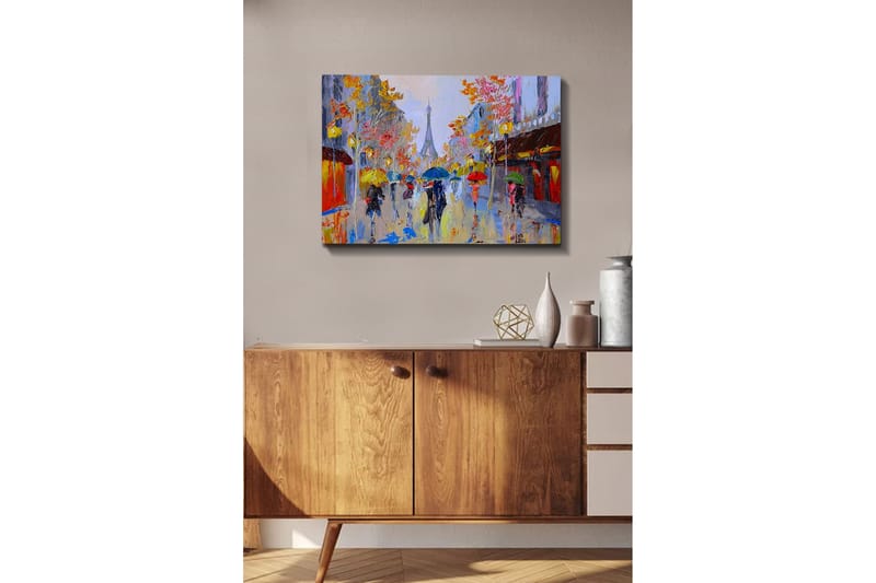 Lerretsbilde - Regnfull gatescene med folk under paraplyer i et urbant miljø - Gul / Rød / Blå - Innredning - Bilder & kunst - Lerretsbilder