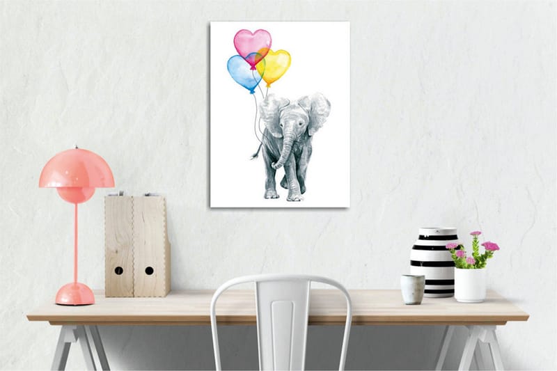 Lerretsbilde - Søt elefant som holder fargerike hjerteformede ballonger - Grå / Rosa / Blå - Innredning - Bilder & kunst - Lerretsbilder