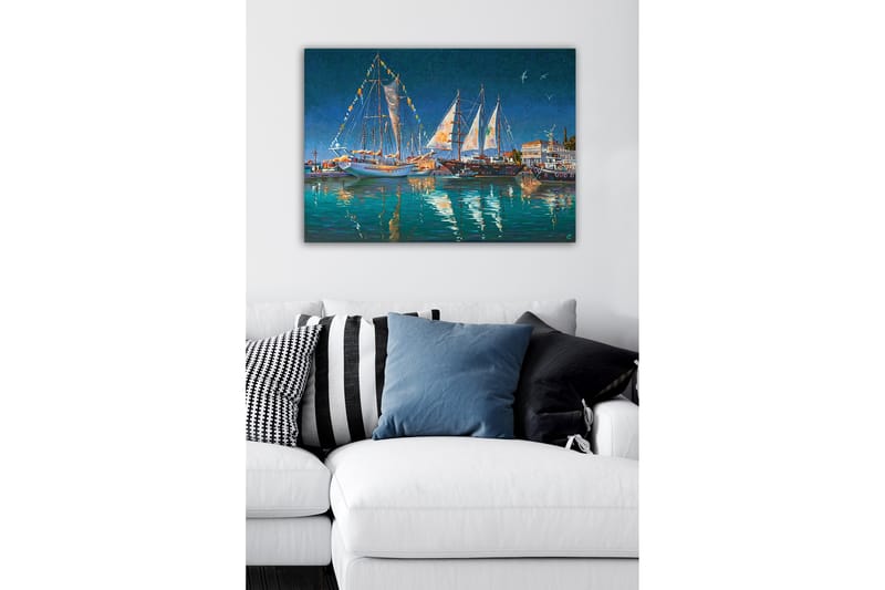 Lerretsbilde - Seilbåter i en havn under en stjerneklar himmel - Mørk blå / Turkis / Hvit - Innredning - Bilder & kunst - Lerretsbilder