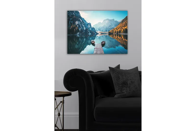 Lerretsbilde - Speillignende innsjø med fjell og høstfargede trær - Blå / Oransje / Grønn - Innredning - Bilder & kunst - Lerretsbilder