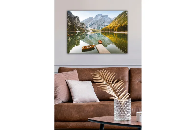 Lerretsbilde - Speillignende innsjø med fjell og høstfargede trær - Grønn / Oransje / Blå - Innredning - Bilder & kunst - Lerretsbilder