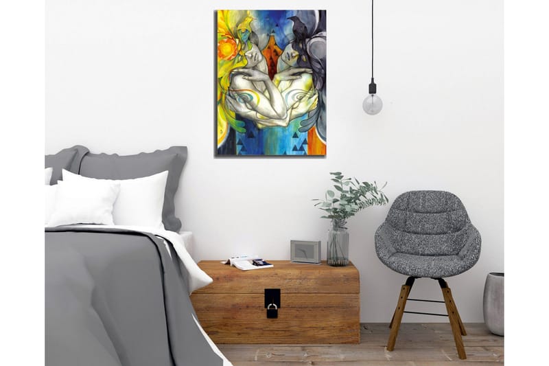 Lerretsbilde - To sammenflettede figurer med fugler på hodene og fargerike mønstre - Gul / Blå / Svart - Innredning - Bilder & kunst - Lerretsbilder