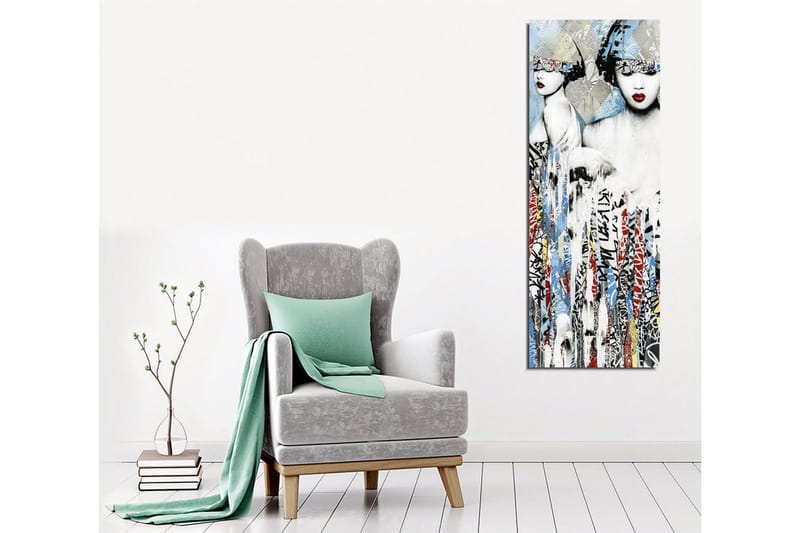 Lerretsbilde - To stiliserte kvinner med ansiktene delvis skjult av hodeplagg og sterke røde lepper - Blå / Svart / Rød - Innredning - Bilder & kunst - Lerretsbilder