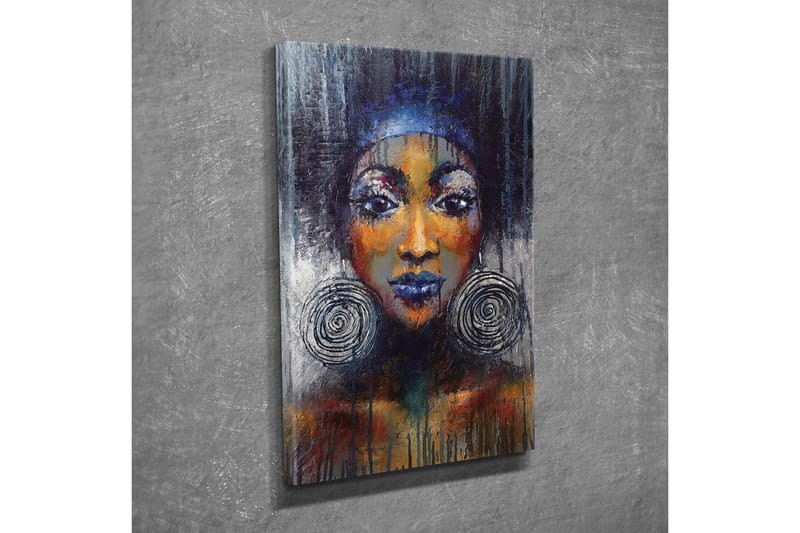 Lerretsbilde - Portrett av en kvinne med store øredobber og sterke farger - Mørk blå / Oransje / Svart - Innredning - Bilder & kunst - Lerretsbilder