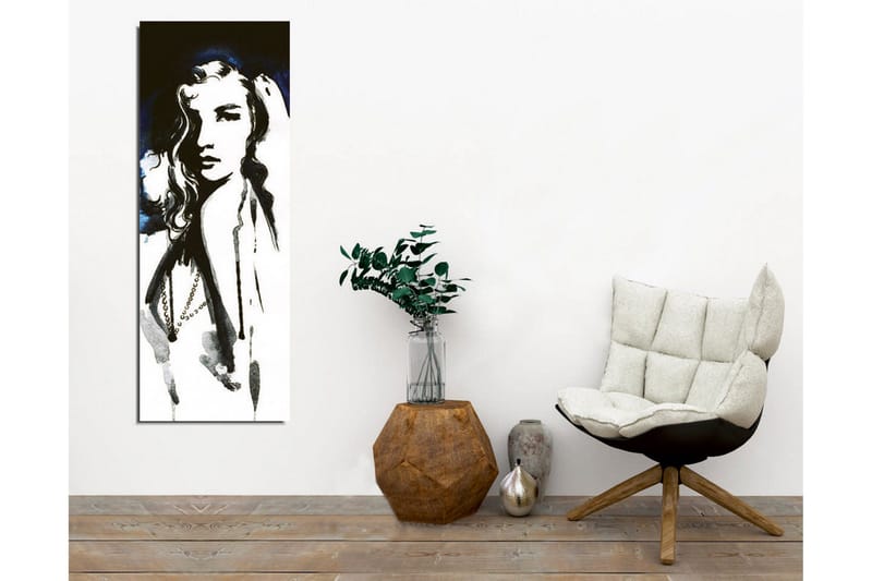 Lerretsbilde - Portrett av en kvinne med langt hår og et mystisk uttrykk - Svart / Hvit / Mørk blå - Innredning - Bilder & kunst - Lerretsbilder
