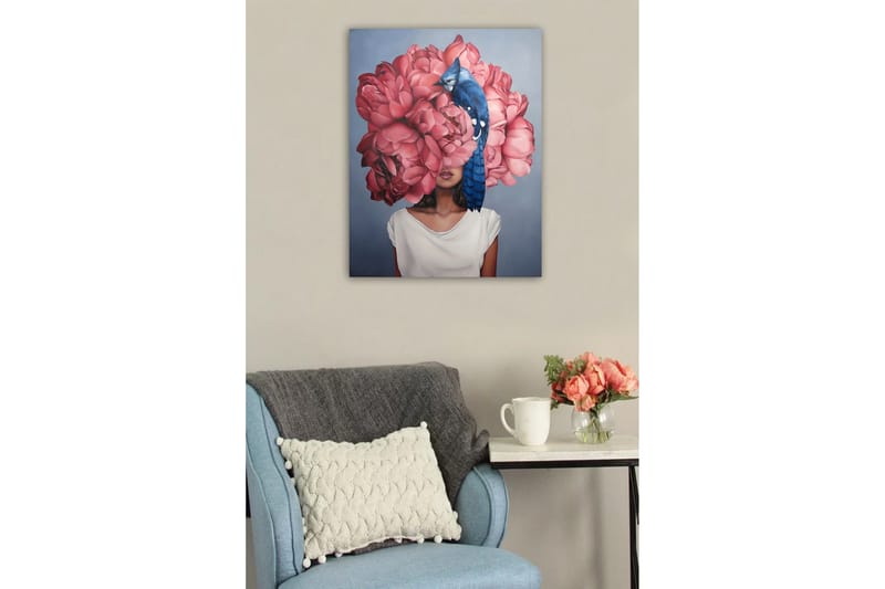 Lerretsbilde - Portrett av en kvinne med en stor bukett rosa blomster som hode og en blå fugl som sitter på blomstene - Rosa / Blå / Beige - Innredning - Bilder & kunst - Lerretsbilder