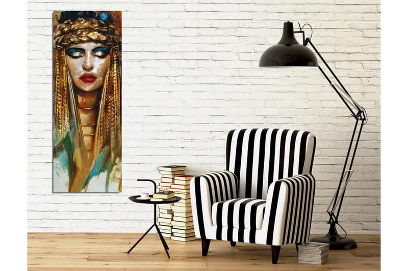 Lerretsbilde - Portrett av en kvinne med gullsmykker og dramatisk sminke - Gull / Svart / Beige - Innredning - Bilder & kunst - Lerretsbilder