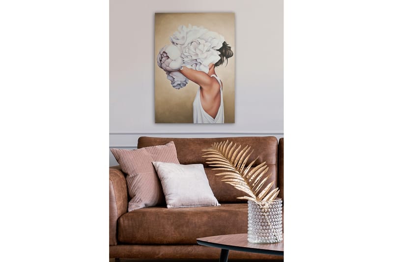 Lerretsbilde - Portrett av en kvinne med store, hvite blomster som dekker ansiktet hennes - Hvit / Beige / Hudfarge - Innredning - Bilder & kunst - Lerretsbilder