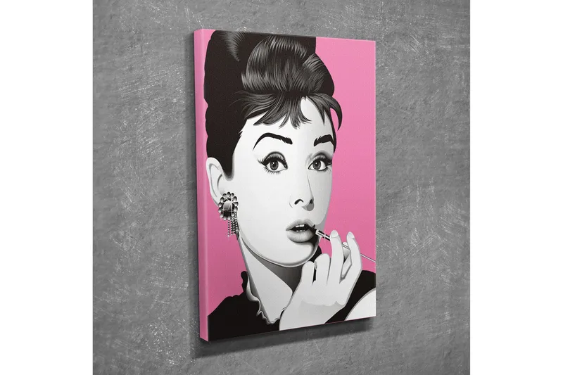 Lite lerretsbilde 30x40 cm - Portrett av en elegant kvinne med leppestift og store øredobber - Rosa / Svart / Hvit - Innredning - Bilder & kunst - Lerretsbilder