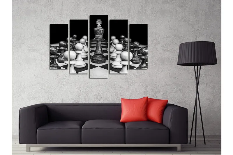 Stort lerretsbilde i 5 deler 105x70 cm - Sjakkbrett med hvite og svarte brikker i fokus - Svart / Hvit / Grå - Innredning - Bilder & kunst - Lerretsbilder