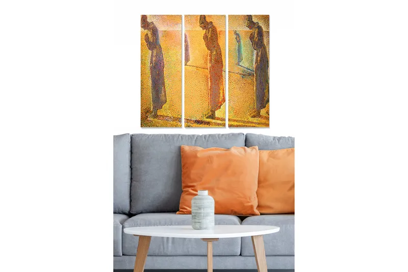 Trelerret 3-delt 50x70 cm - Tre skulpturer i dempede farger stående i et reflekterende miljø - Gull / Blå / Brun - Innredning - Bilder & kunst - Lerretsbilder