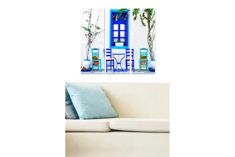 Trelerretsbilde 3-delt 50x70 cm - Blå stoler og bord i et solrikt utemiljø, Blå / Hvit / Grønn