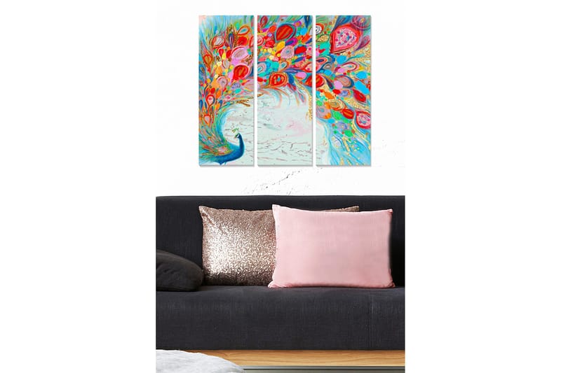 Trelerretsbilde 3-delt 50x70 cm - Fargerik fjærdrakt av en påfugl som sprer seg i en dynamisk komposisjon, Blå / Rød / Rosa
