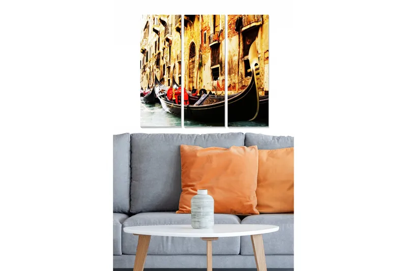 Trelerretsbilde 3-delt 50x70 cm - Gondoler i en venetiansk kanal med fargerike klær, Gull / Rød / Svart