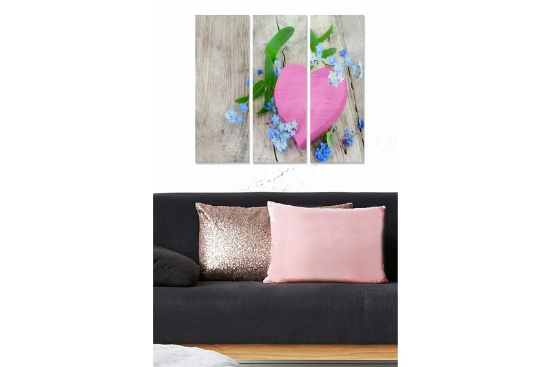 Trelerretsbilde 3-delt 50x70 cm - Rosa hjerte omgitt av blå blomster og grønne blader, Rosa / Blå / Grønn