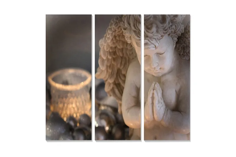 Trelerretsbilde 3-delt 50x70 cm - Stående engel med hendene foldet i bønn, Beige / Grå / Sølv