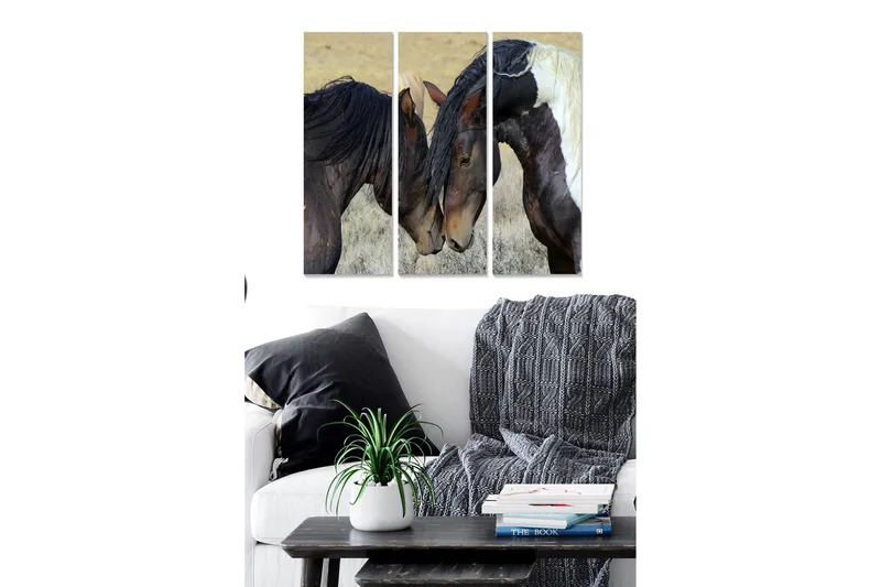 Trelerretsbilde 3-delt 50x70 cm - To hester som forsiktig lener hodene mot hverandre, Mørk brun / Lys brun / Hvit