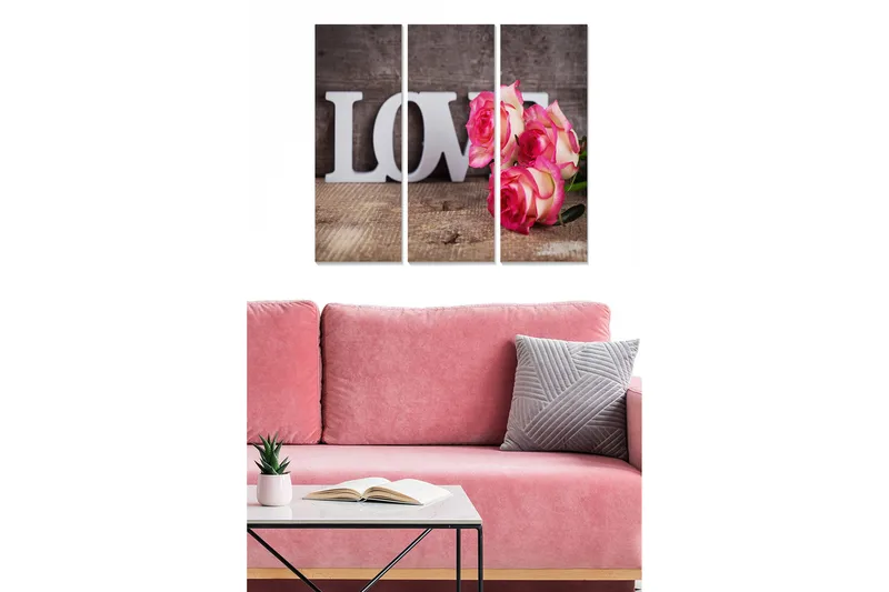 Trelerretsbilde 3-delt 50x70 cm - Vakker rosebukett med teksten LOVE i bakgrunnen, Rosa / Grønn / Hvit