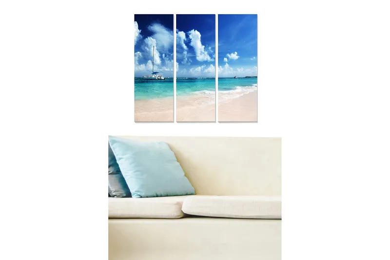 Trelerretsbilde 3-delt 50x70 cm - Vakker strandscene med seilbåt og klar blå himmel, Blå / Turkis / Beige