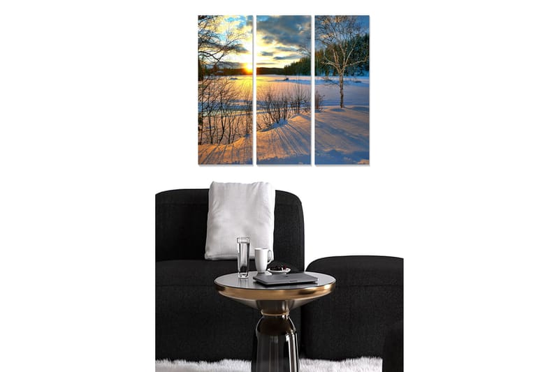 Trelerretsbilde 3-delt 50x70 cm - Vinterlandskap med solnedgang over snødekte jorder, Blå / Hvit / Oransje