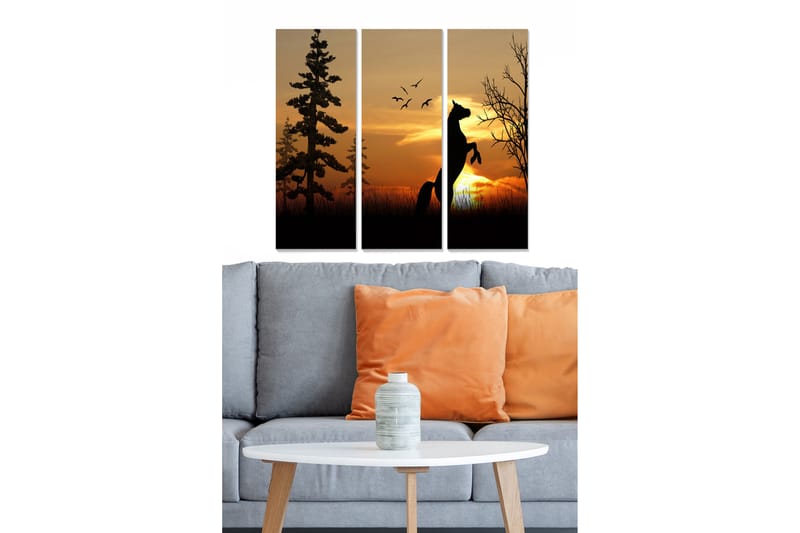 Trelerretsbilde i 3 deler, 50x70 cm - Silhuett av en hest som reiser seg mot en solnedgang med trær og fugler i bakgrunnen, Svart / Oransje / Gul