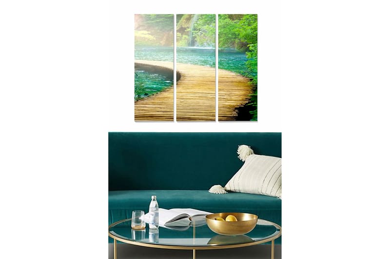 Trelerretsbilde i tre, 3 deler, 50x70 cm - Vakker trebro som svinger over klart vann omgitt av frodig natur, Grønn / Blå / Brun