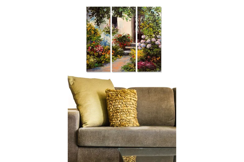 Trelerretsbilde i tre, 3-delt, 50x70 cm - Fargerik hage med blomsteroppsats og en dør i bakgrunnen, Grønn / Rosa / Gul