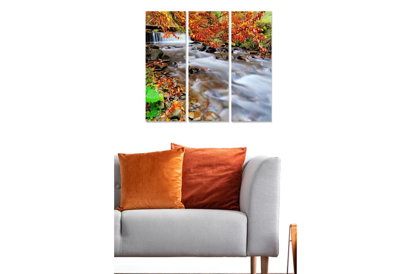 Trelerretsbilde i tre, 3-delt, 50x70 cm - Vakker bekk omgitt av høstfarger og løvverk - Oransje / Grønn / Brun - Innredning - Bilder & kunst - Lerretsbilder