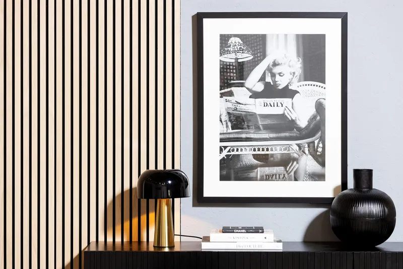 Villa Bilde Marilyn Dailey News - Svart / Hvit / Glass / Tre - Innredning - Bilder & kunst - Posters