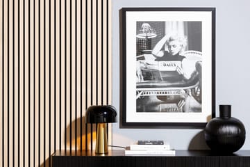 Villa Bilde Marilyn Dailey News - Svart / Hvit / Glass / Tre - Innredning - Bilder & kunst - Posters