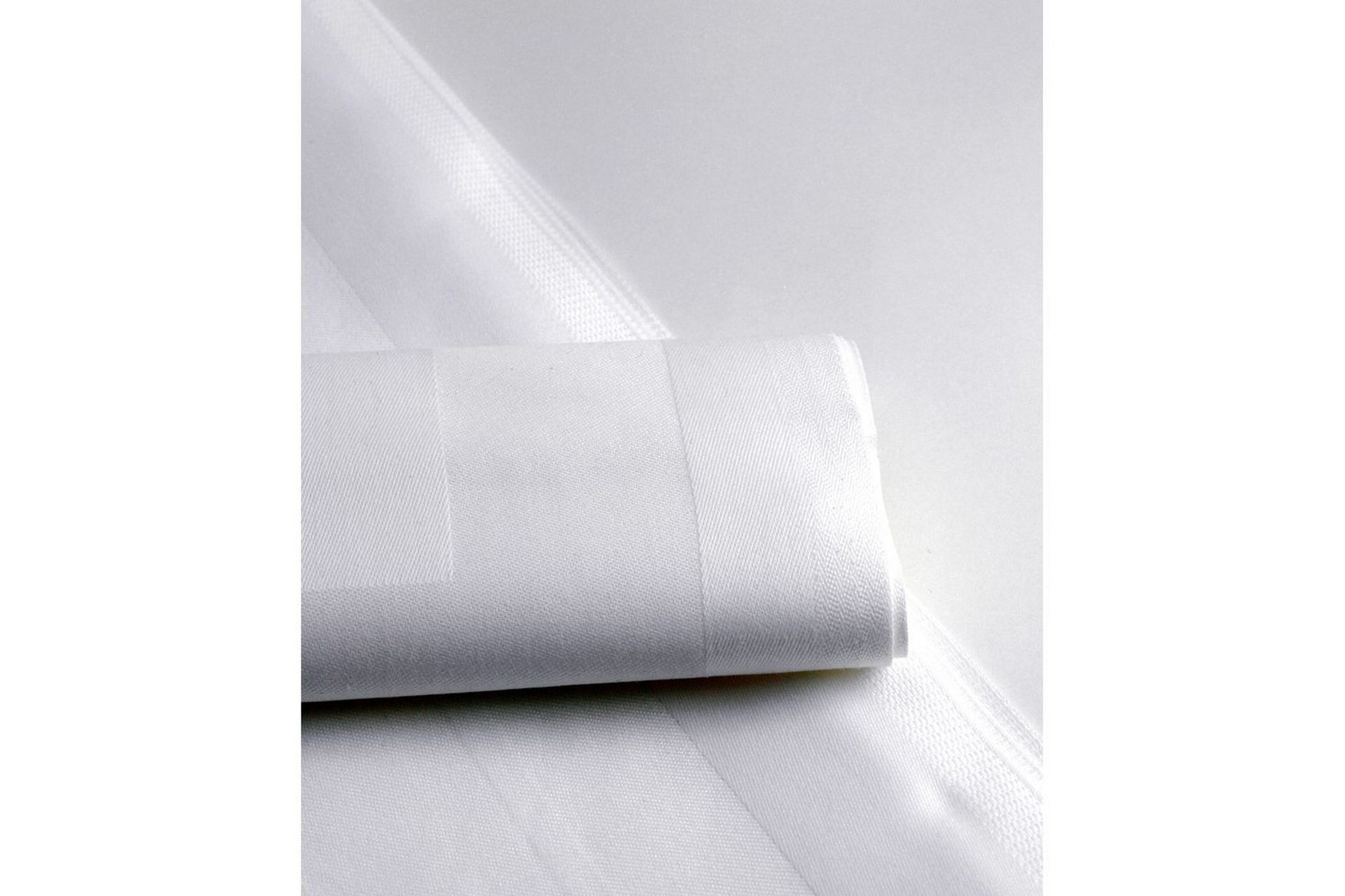 Duk Delight Hvit 210 x 210 cm - 210 x 210 cm - Innredning - Borddekorasjon & bordpynt - Duker & løpere - Bordduk
