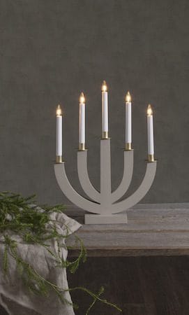 Eli lysestake 37 cm - beige med gullmalt dekorasjon - Innredning - Julepynt & helgedekorasjon - Julepynt & juledekorasjon