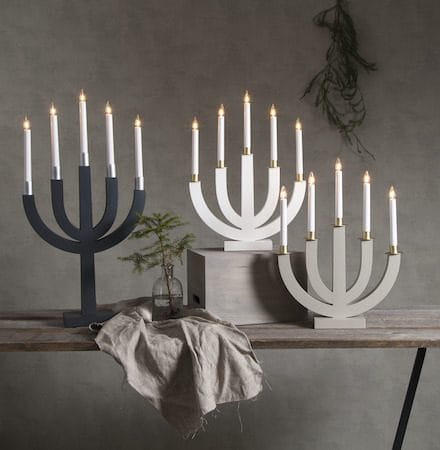 Eli lysestake 37 cm - hvit med gullmalt dekor - Innredning - Julepynt & helgedekorasjon - Julepynt & juledekorasjon