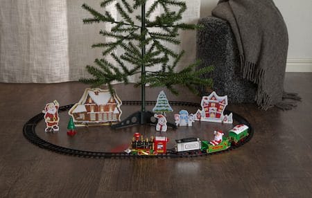 X-mas Train dekorativt sceneri 103 cm - Flerfarget - Innredning - Julepynt & helgedekorasjon - Julepynt & juledekorasjon - Juleengel & julefigur