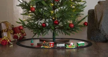 X-mas Train dekorativt sceneri 103 cm - Flerfarget - Innredning - Julepynt & helgedekorasjon - Julepynt & juledekorasjon - Juleengel & julefigur