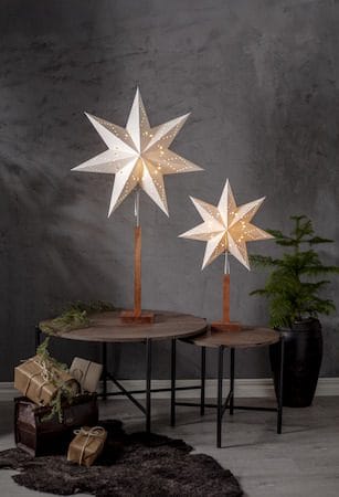 Karo Stjerne på fot 43 cm - hvit og akasie - Innredning - Julepynt & helgedekorasjon - Julepynt & juledekorasjon