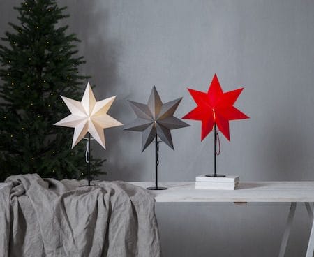 Mixa stjerne på fot 50 cm - hvit med svart fot - Innredning - Julepynt & helgedekorasjon - Julepynt & juledekorasjon