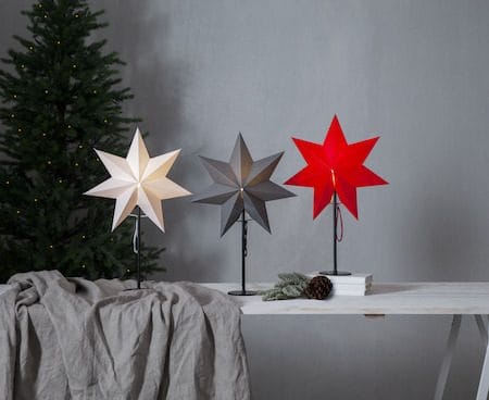 Mixa stjerne på fot 50 cm - hvit med svart fot - Innredning - Julepynt & helgedekorasjon - Julepynt & juledekorasjon