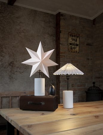 Stila Fot, skjerm og stjerne 35 cm - Hvit med svarte detaljer - Innredning - Julepynt & helgedekorasjon - Julepynt & juledekorasjon